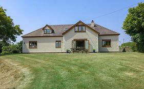 Fferam Y Llyn